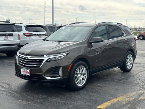 Used 2023 Chevrolet Equinox Premier image 7