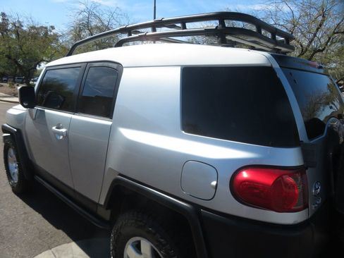 Used 2007 Toyota FJ Cruiser 4WD image 7