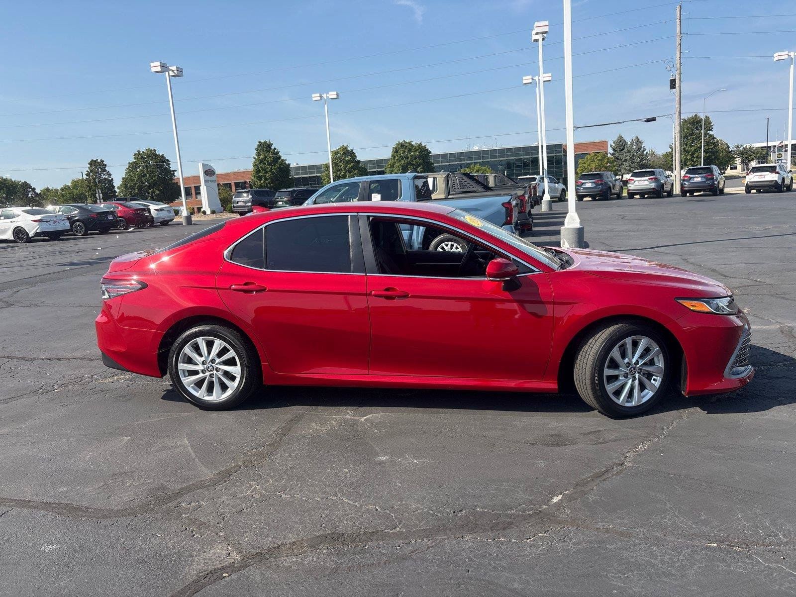 Certified 2024 Toyota Camry LE w/ Convenience Package FWD image 10