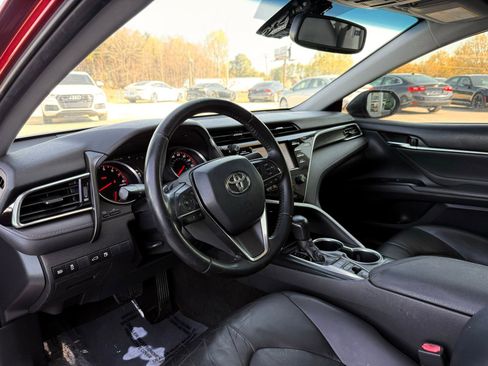 Used 2018 Toyota Camry XSE FWD image 22