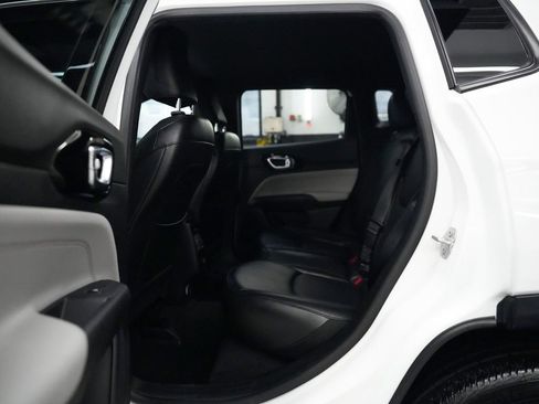 Used 2023 Jeep Compass Limited w/ Elite Group AWD/4WD image 32