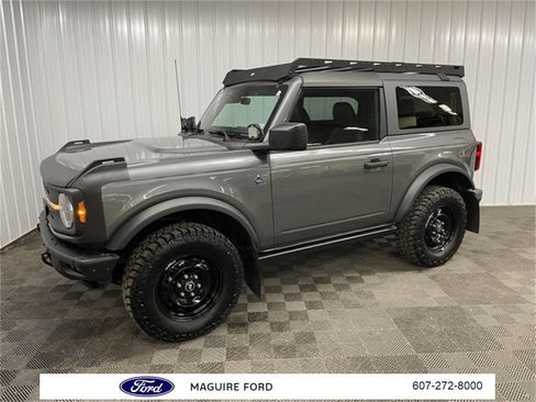 Used 2022 Ford Bronco Black Diamond image 10