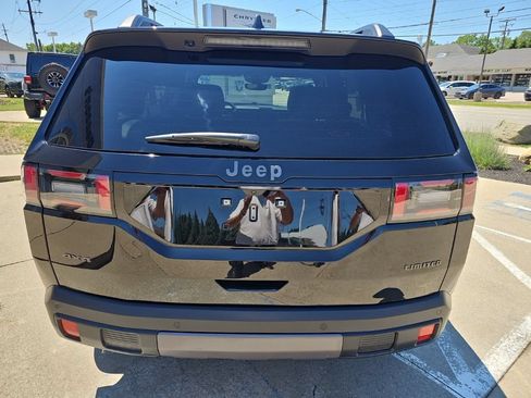 Certified 2026 Jeep Cherokee Limited AWD/4WD image 13