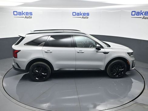 Used 2023 Kia Sorento SX image 57