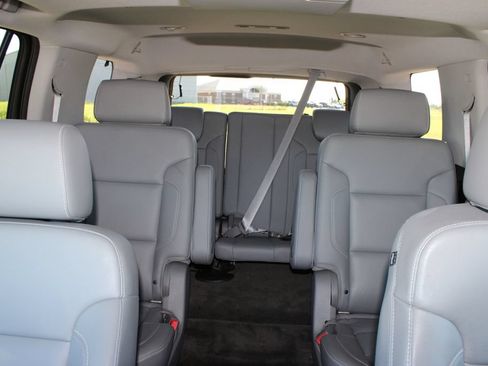Used 2015 Chevrolet Tahoe LT RWD image 15