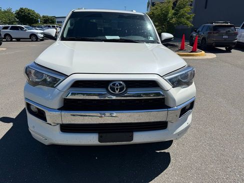 Used 2017 Toyota 4Runner Limited AWD/4WD image 2