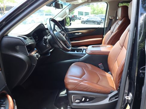 Used 2017 Cadillac Escalade Premium Luxury RWD image 22