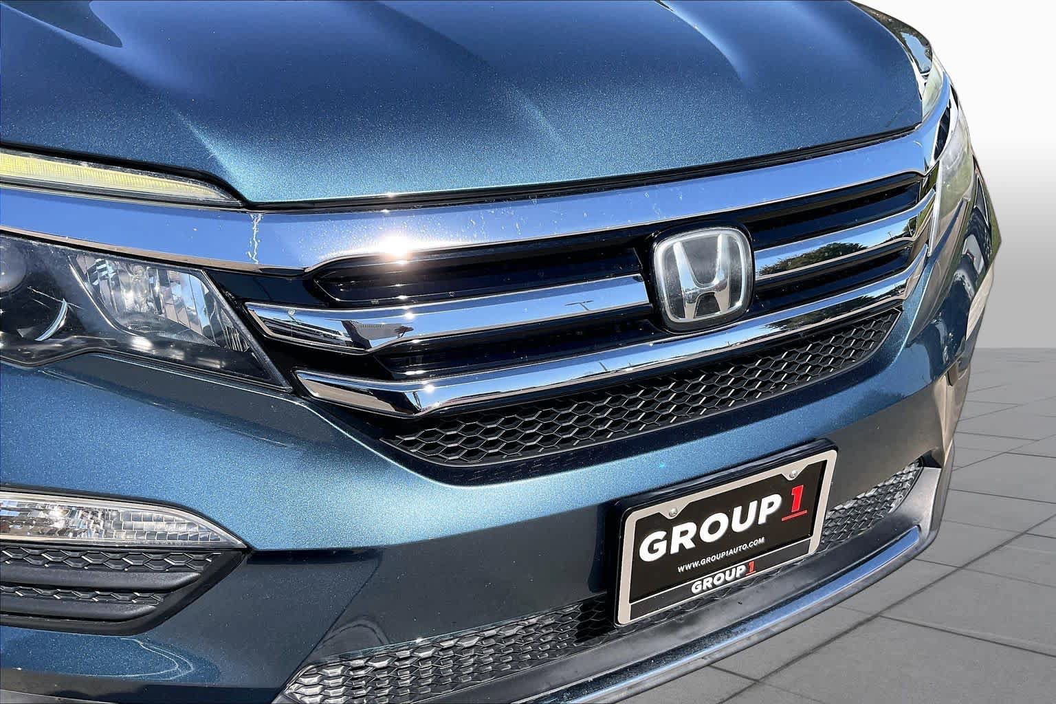 Used 2016 Honda Pilot Touring image 28