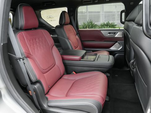 Certified 2025 INFINITI QX80 Autograph AWD/4WD image 36