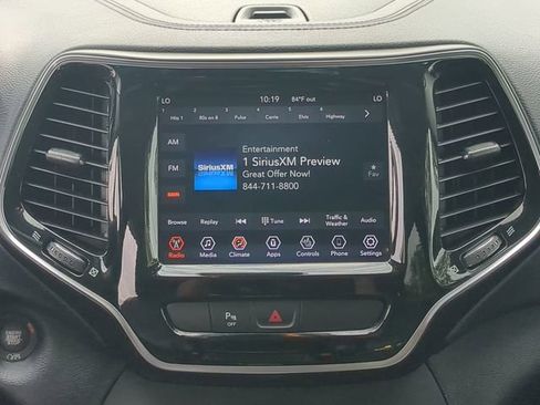 Used 2019 Jeep Cherokee Limited FWD image 19