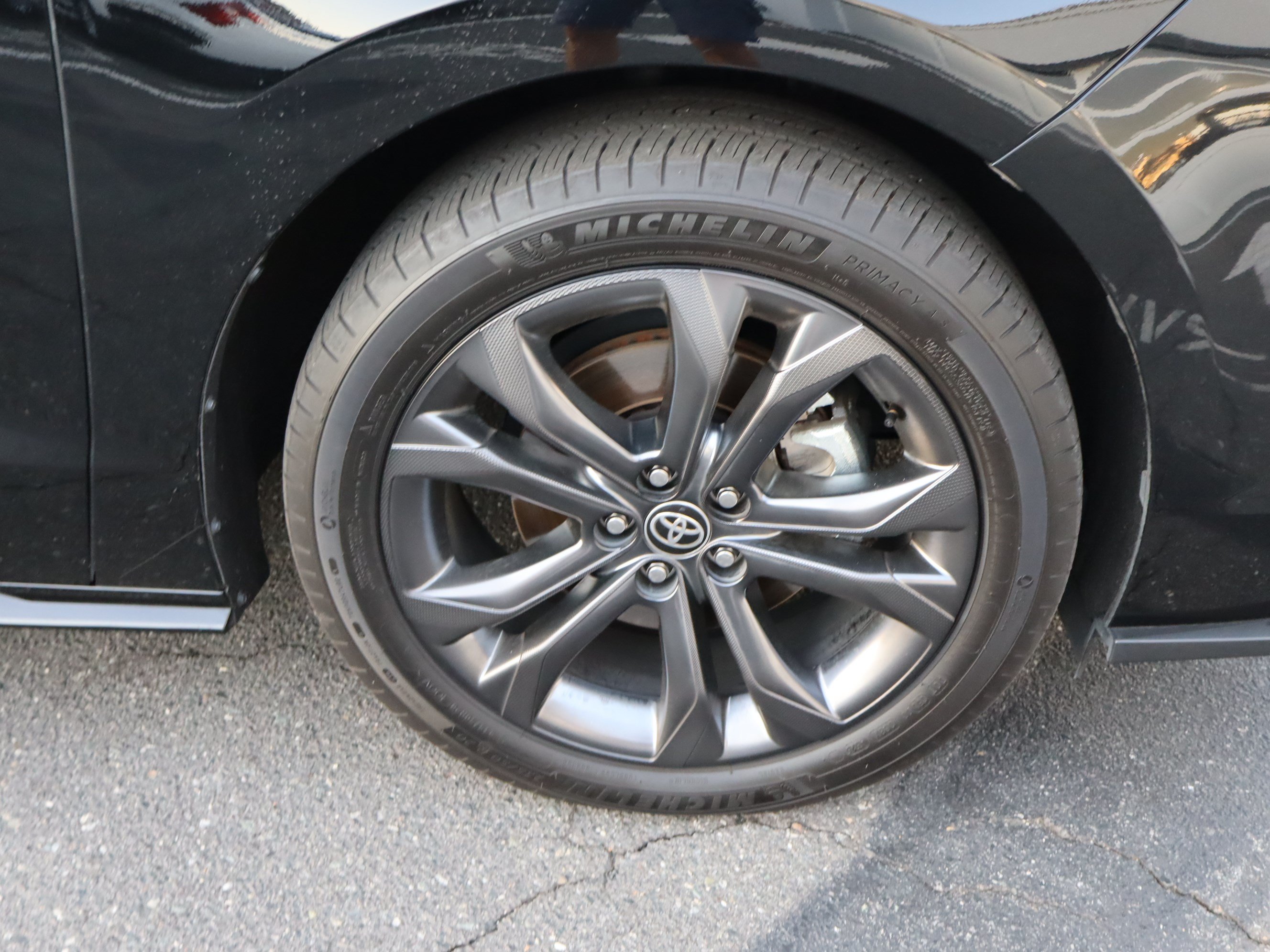 Used 2026 Toyota Sienna XSE FWD image 38
