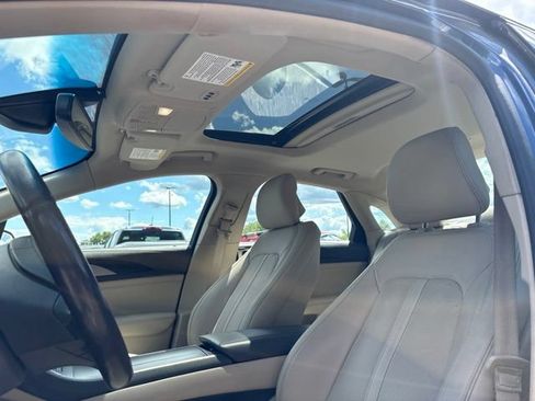 Used 2019 Lincoln MKZ Reserve FWD image 5