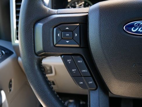 Used 2016 Ford F150 XLT w/ Equipment Group 302A Luxury AWD/4WD image 18