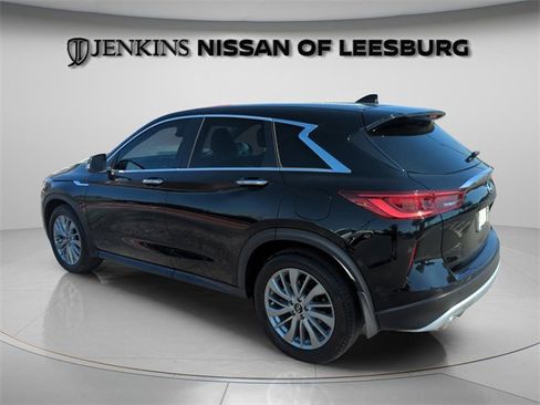 Used 2023 INFINITI QX50 Pure image 11
