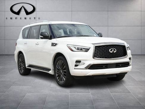 Certified 2024 INFINITI QX80 Sensory AWD/4WD image 3