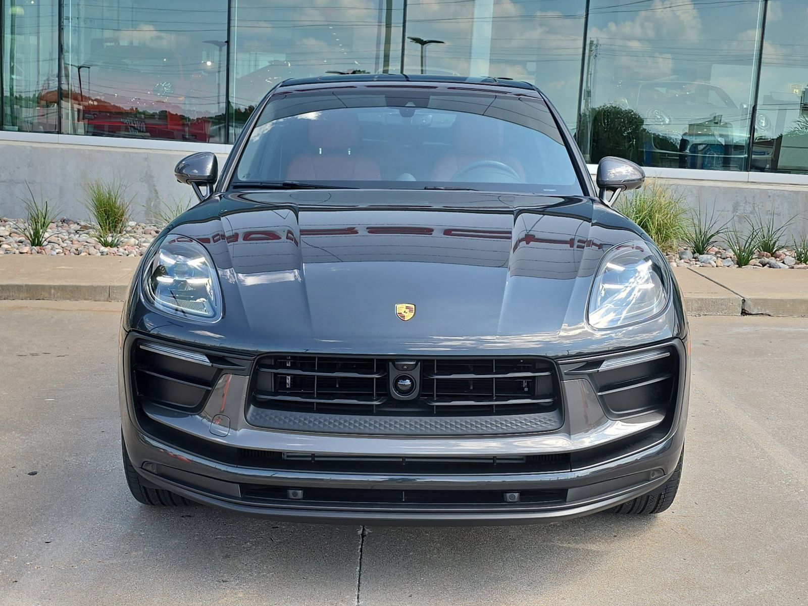 Certified 2026 Porsche Macan Turbo AWD/4WD image 10