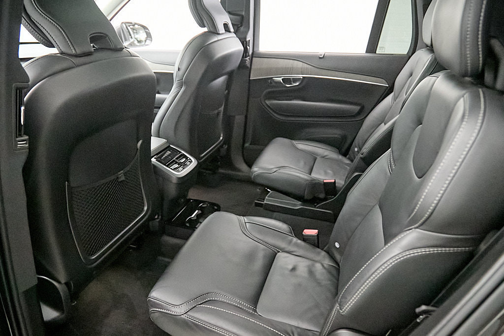 Certified 2025 Volvo XC90 B6 Ultra w/ Protection Package Premier AWD/4WD image 21