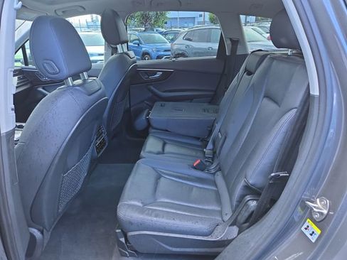 Used 2022 Audi Q7 2.0T Premium Plus w/ Premium Plus Package AWD/4WD image 11