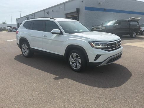 Used 2023 Volkswagen Atlas SE AWD/4WD image 7
