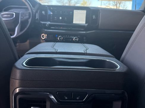 Used 2024 GMC Sierra 2500 SLT w/ SLT Convenience Package image 30