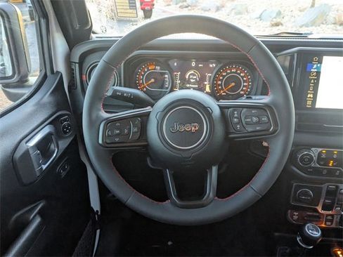 Used 2024 Jeep Wrangler Rubicon w/ Technology Group image 20