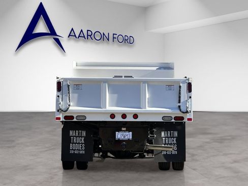 Used 2024 Ford F550 2WD Regular Cab Super Duty w/ XL Chrome Package image 4