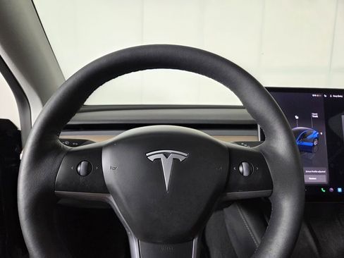 Used 2023 Tesla Model Y Long Range image 15