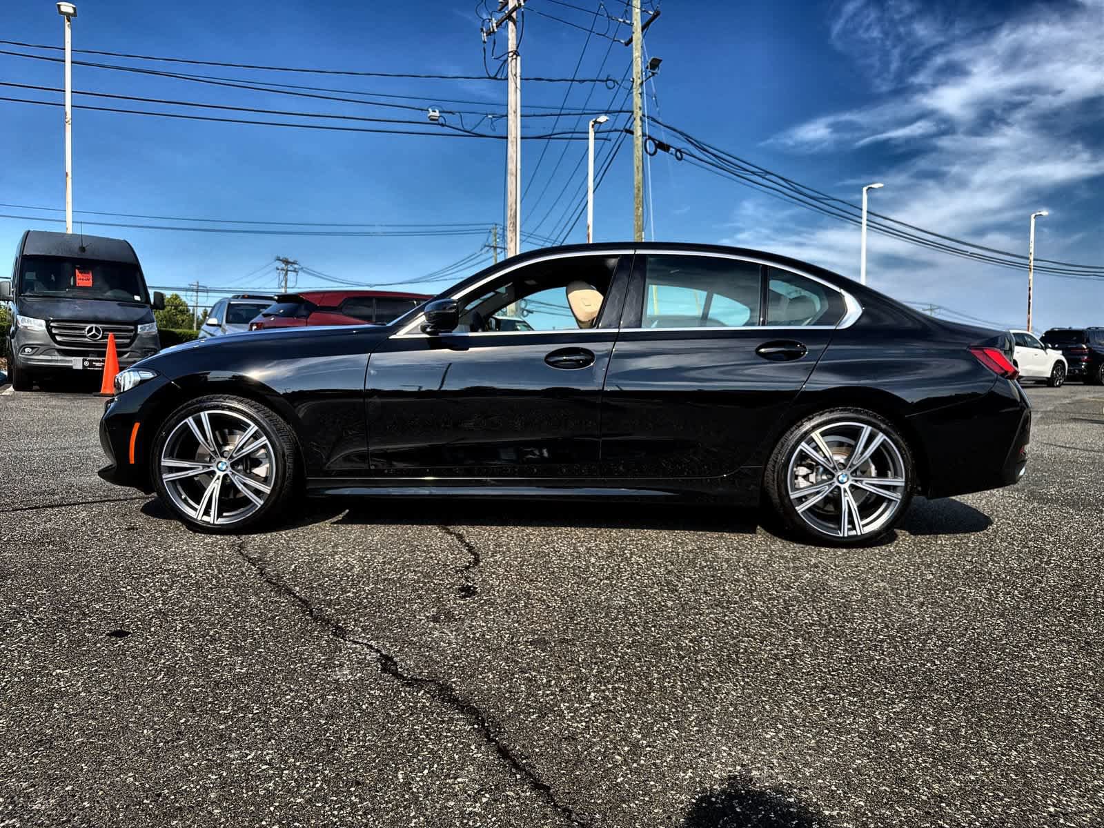 Used 2024 BMW 330i xDrive Sedan w/ Convenience Package AWD/4WD image 11