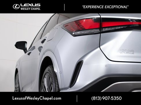 Used 2024 Lexus RX 350 FWD w/ Convenience Package image 6