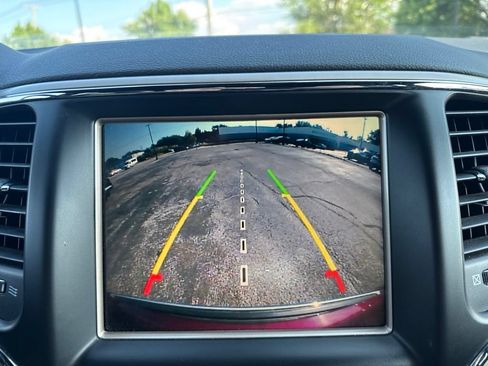 Used 2016 Jeep Grand Cherokee Limited AWD/4WD image 28