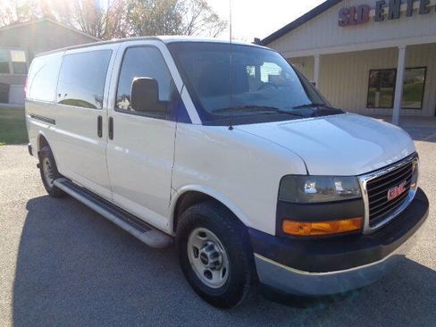 Used 2021 GMC Savana 2500 w/ Driver Convenience Package image 9