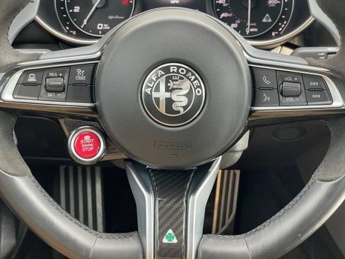 Used 2022 Alfa Romeo Giulia Quadrifoglio RWD image 33