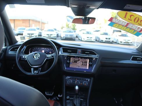 Used 2021 Volkswagen Tiguan SEL Premium R-Line w/ 3rd Row Seat Package AWD/4WD image 31