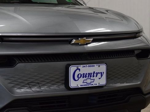 New 2026 Chevrolet Equinox EV LT image 11