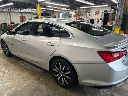 Used 2020 Chevrolet Malibu RS FWD image 18