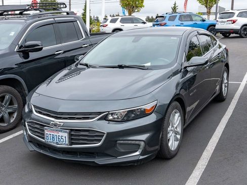 Used 2016 Chevrolet Malibu LT FWD image 3