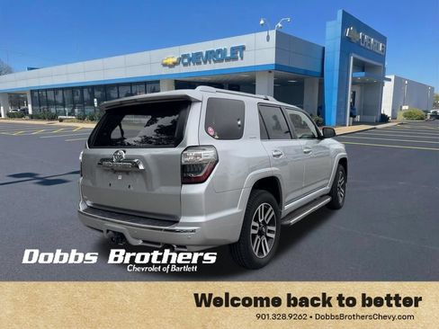 Used 2018 Toyota 4Runner Limited AWD/4WD image 8
