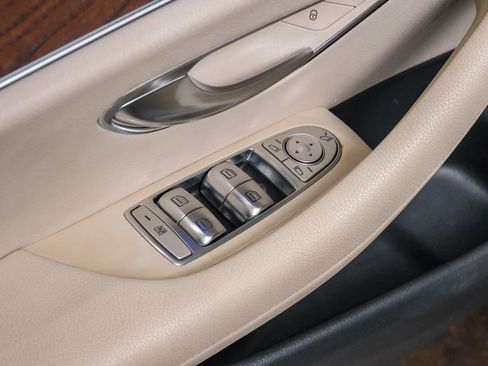 Used 2017 Mercedes-Benz E 300 image 42