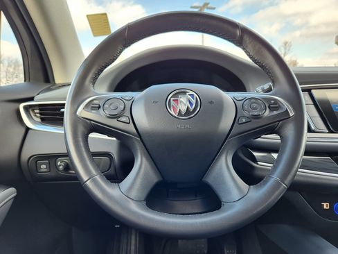 Used 2020 Buick Enclave Essence image 22