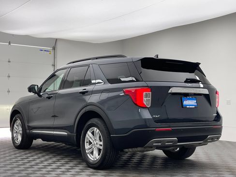 Used 2023 Ford Explorer XLT w/ Equipment Group 202A AWD/4WD image 11