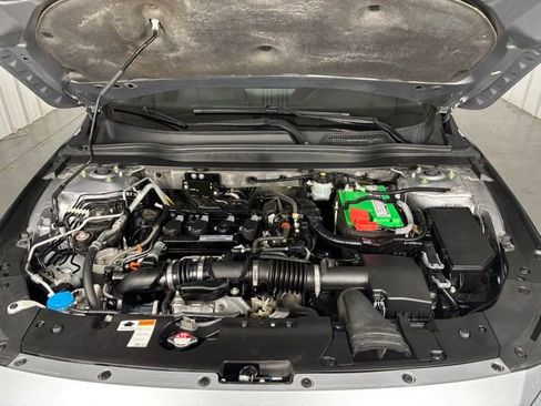 Used 2018 Honda Accord Touring image 29