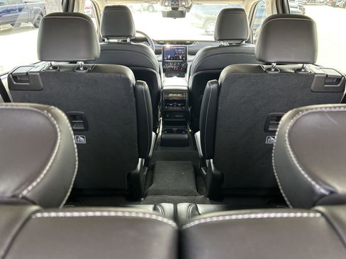 Used 2023 Jeep Grand Cherokee L Limited w/ Luxury Tech Group II image 33
