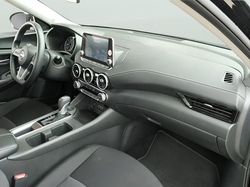 Used 2025 Nissan Sentra SV FWD image 15