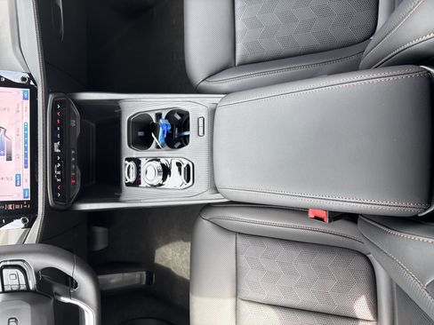 New 2026 Jeep Cherokee Overland w/ Advanced Pro Tech Group AWD/4WD image 30