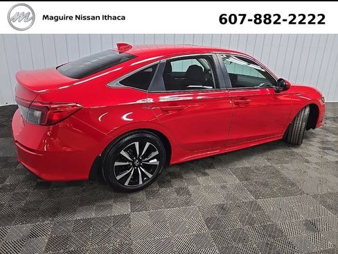 Used 2024 Honda Civic EX image 4