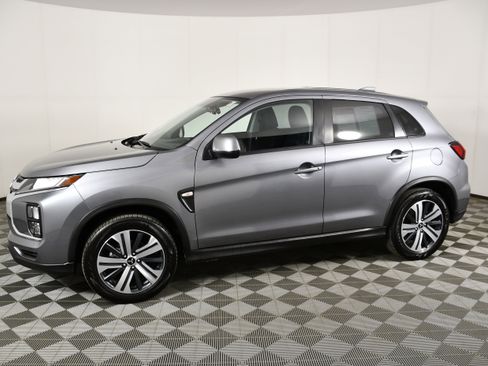 Used 2025 Mitsubishi Outlander Sport ES image 9