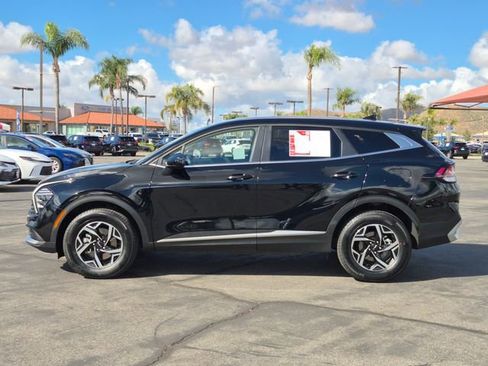 Used 2025 Kia Sportage LX AWD/4WD image 9