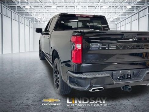 Used 2023 Chevrolet Silverado 1500 High Country w/ Technology Package AWD/4WD image 8