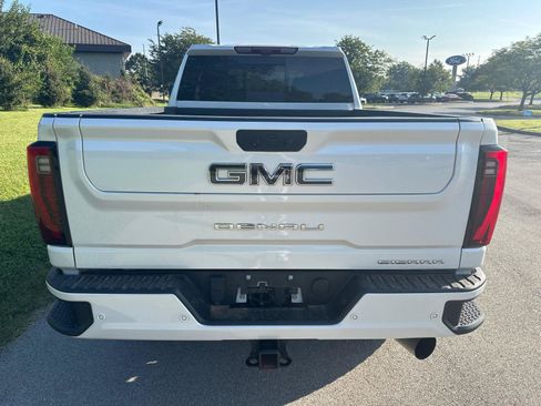 Used 2025 GMC Sierra 3500 Denali Ultimate AWD/4WD image 13