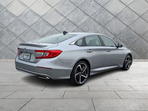 Used 2022 Honda Accord Sport image 7